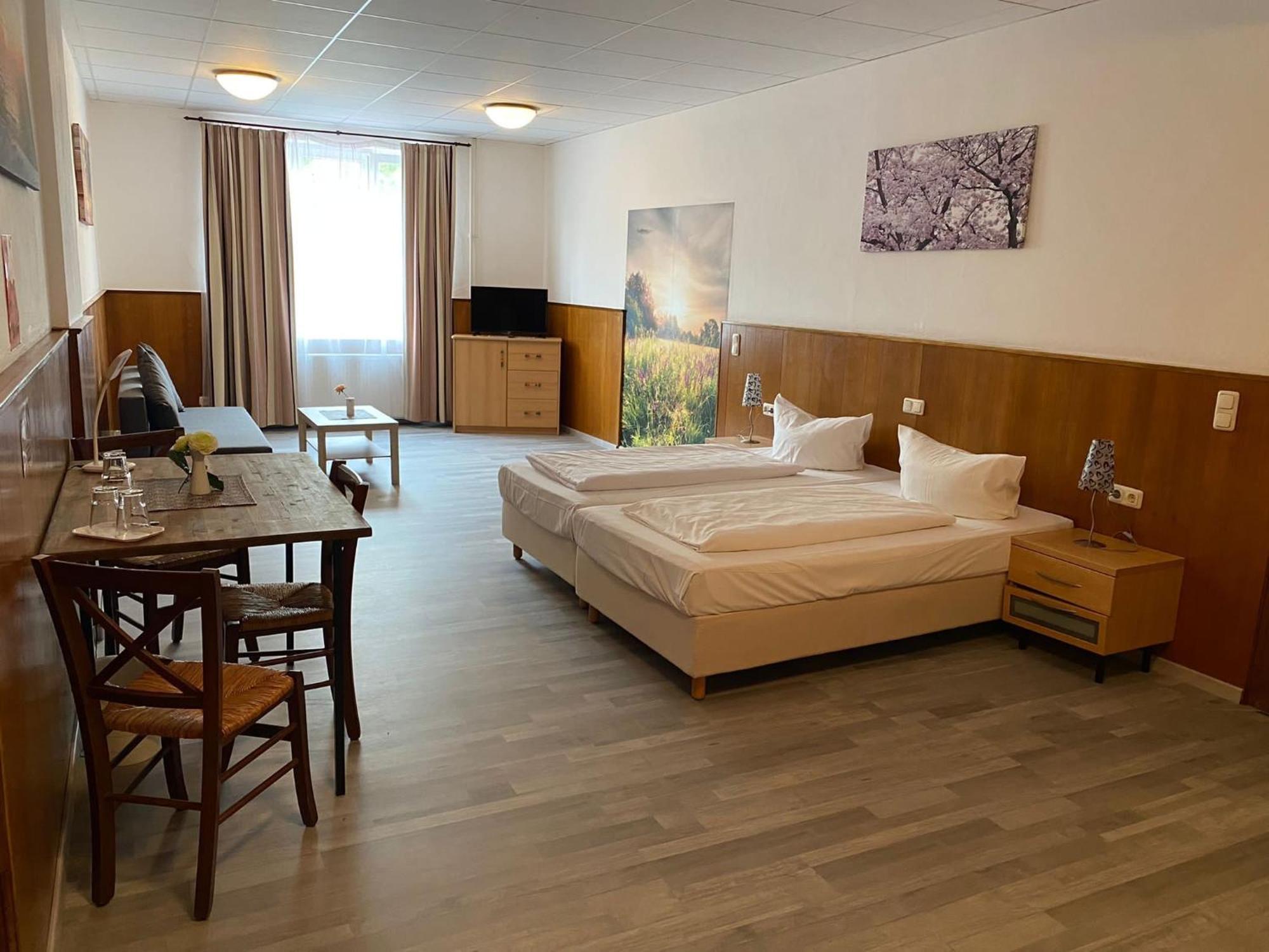 Hotel Sonne - Haus 2 Idstein Eksteriør bilde